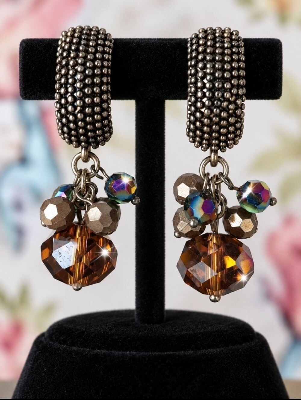 Root Beer Chestnut Brown Aurora Borealis Glass Gold Tone Clip Vintage Earrings